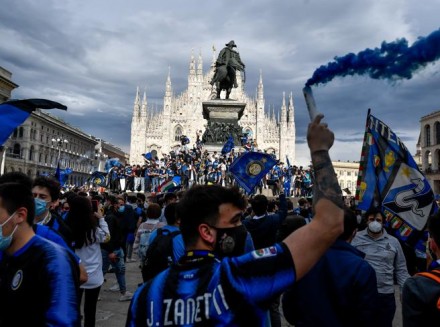 L'Inter vice lo scudetto, 30mila tifosi in piazza 